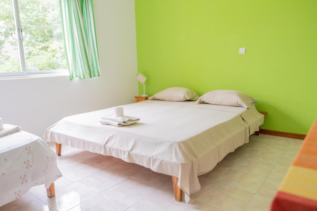 Simabo'S Backpackers' Hostel 민델로 외부 사진