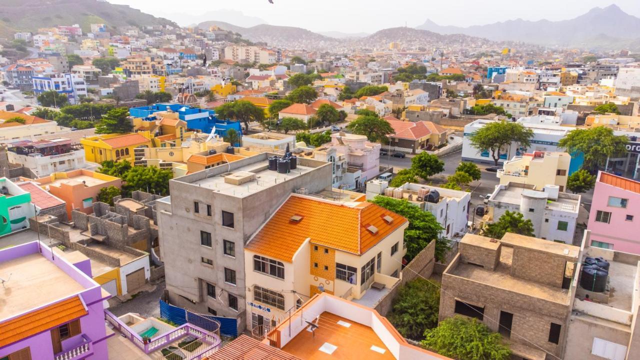 Simabo'S Backpackers' Hostel 민델로 외부 사진